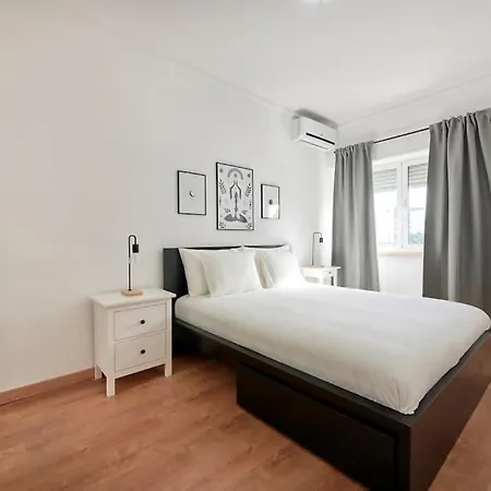Sunny Brand New Cozy Apartmán Amadora