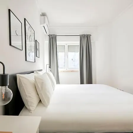 Sunny Brand New Cozy Apartmán