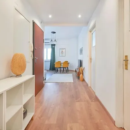 Sunny Brand New Cozy Apartmán *